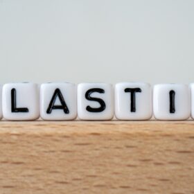 プラスティック